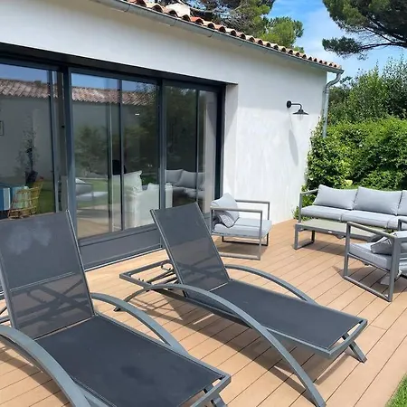 - Proche Plages/commerces Le Bois-Plage-en-Re